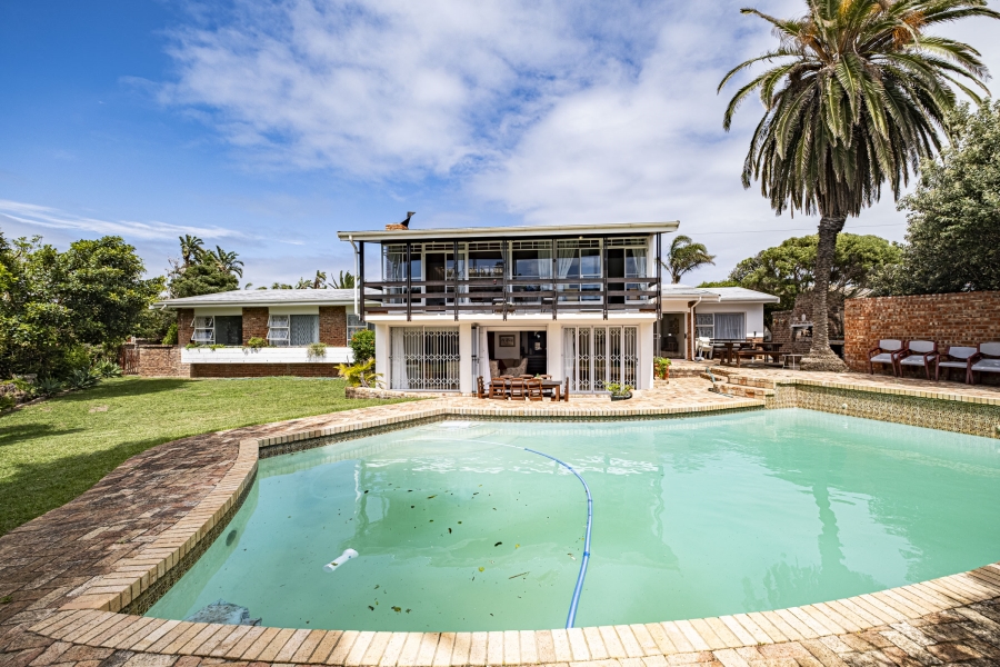 4 Bedroom Property for Sale in Summerstrand Eastern Cape